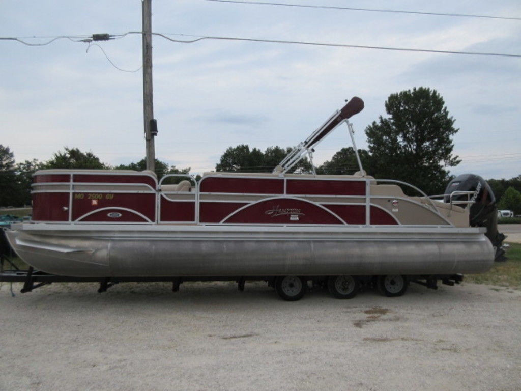 PLAYCRAFT HAMPTON 24 TRITOON MERCURY 200 HP 4STROKE OUTBOARD 2016