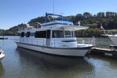 BOATZON | Pluckebaum Baymaster 52 X 17 Walkaround Sport Cruiser 1977 BOATZON | Pluckebaum Baymaster 52 X 17 Walkaround Sport Cruiser 1977