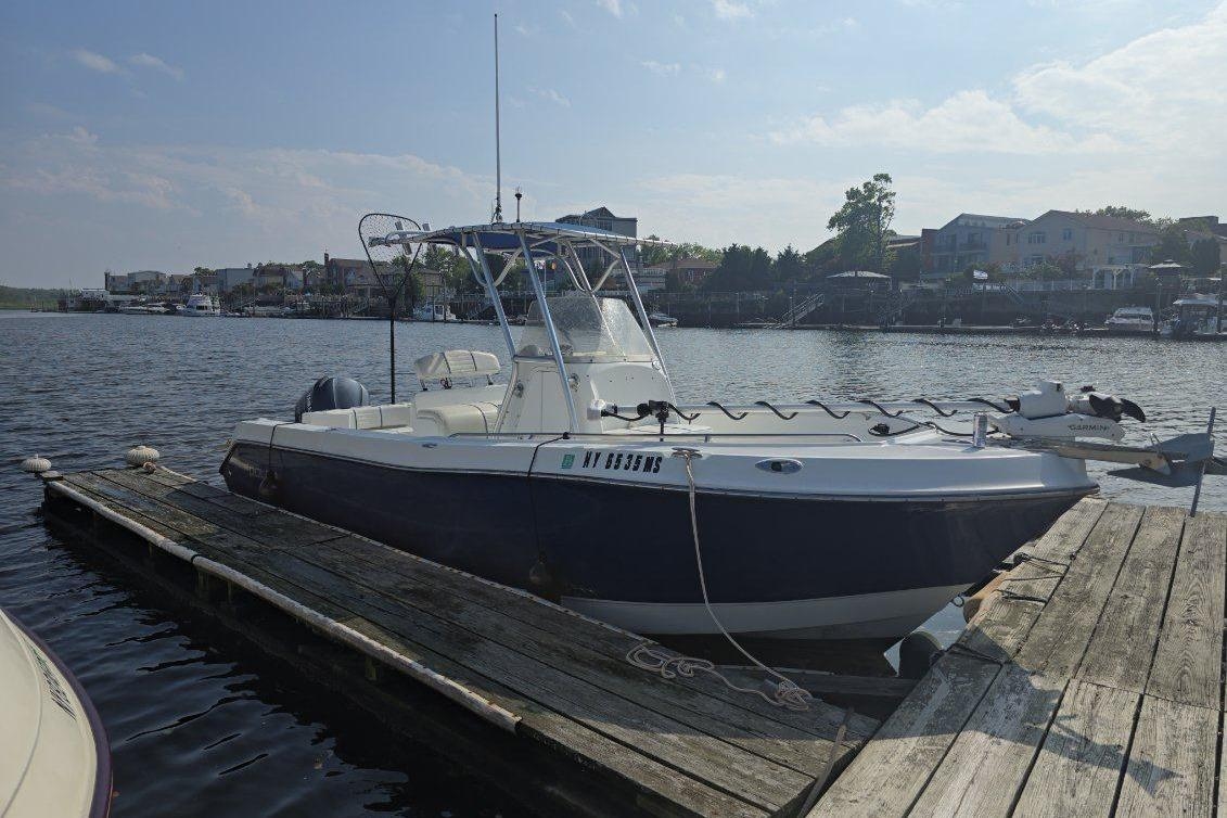 2004 Polar 23 CC - Sold Boat