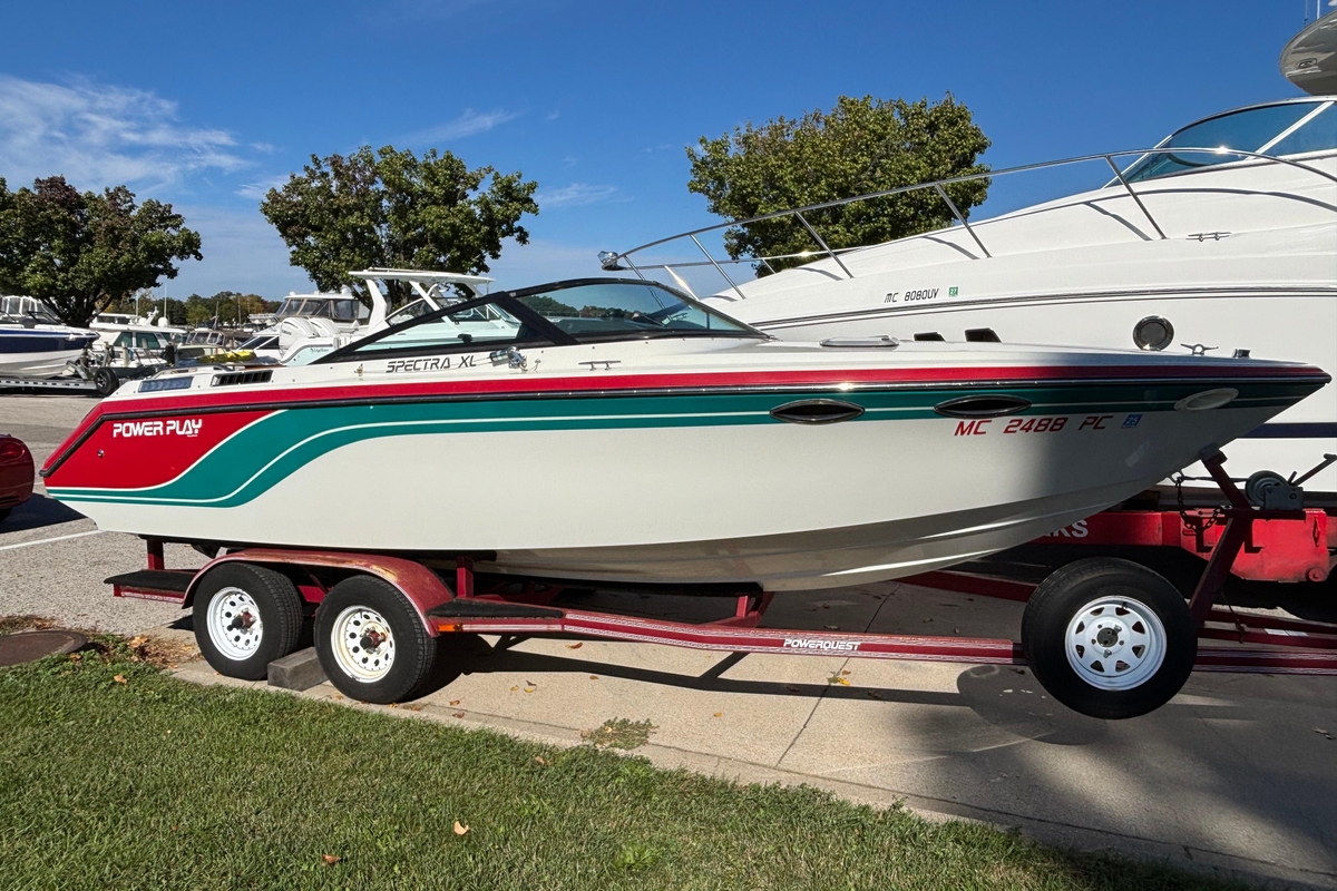 1990 Powerplay Powerboats Spectra XL - Sold Boat