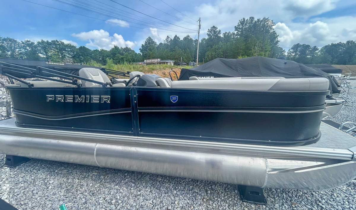 2025 Premier 200 Sunscape RF - Sold Boat