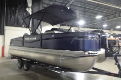 BOATZON | Premier 210 SunSation Angler 4 Point 2026
