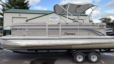 BOATZON | Premier 220 25 2012