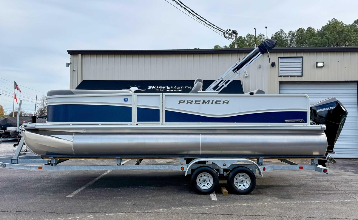 2025 Premier 220 SUNSCAPE RL - Sold Boat