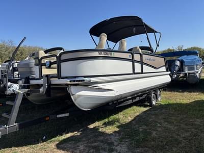 BOATZON | Premier 230 RL 150HP LEGS BUNK TRAILER 2025