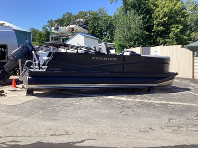 BOATZON | Premier 230 SOLARIS RL 2027