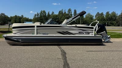 BOATZON | Premier 230 SSeries 2022