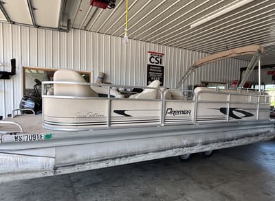 BOATZON | Premier 240 SunStation 2000