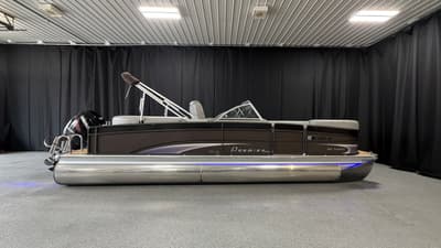 BOATZON | Premier 250 SSERIES 2015
