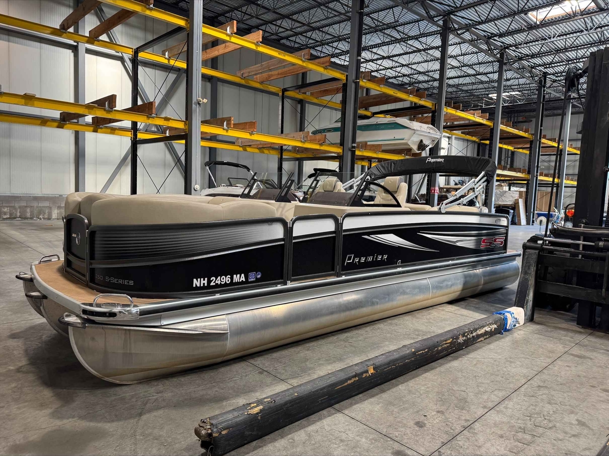 2016 Premier 250 SSeries - Sold Boat