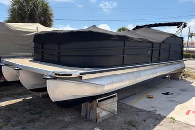 BOATZON | Premier 290 Grand View 2015