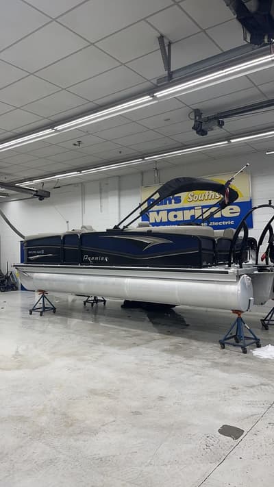 BOATZON | Premier Pontoons SOLARIS 230 RF 2023