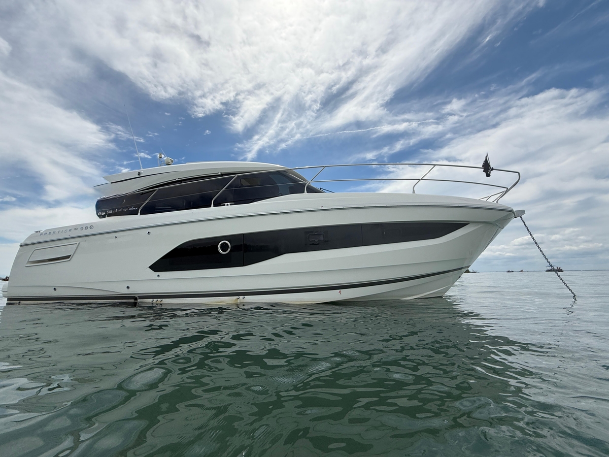 2020 Prestige 420S - Sold Boat