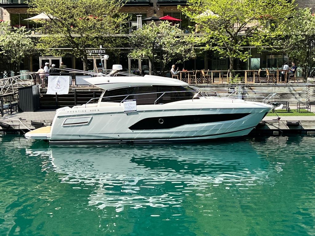 2023 Prestige 420S - Sold Boat