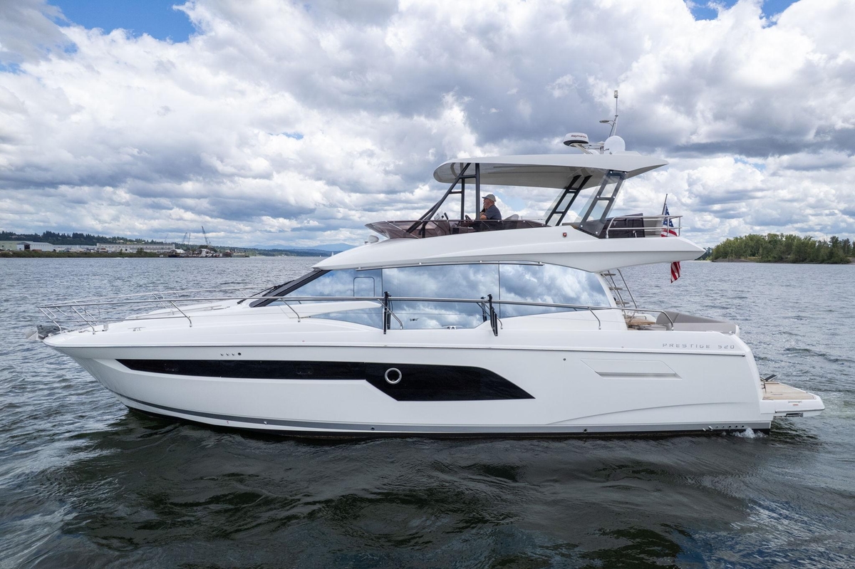 2022 Prestige 520 - Sold Boat