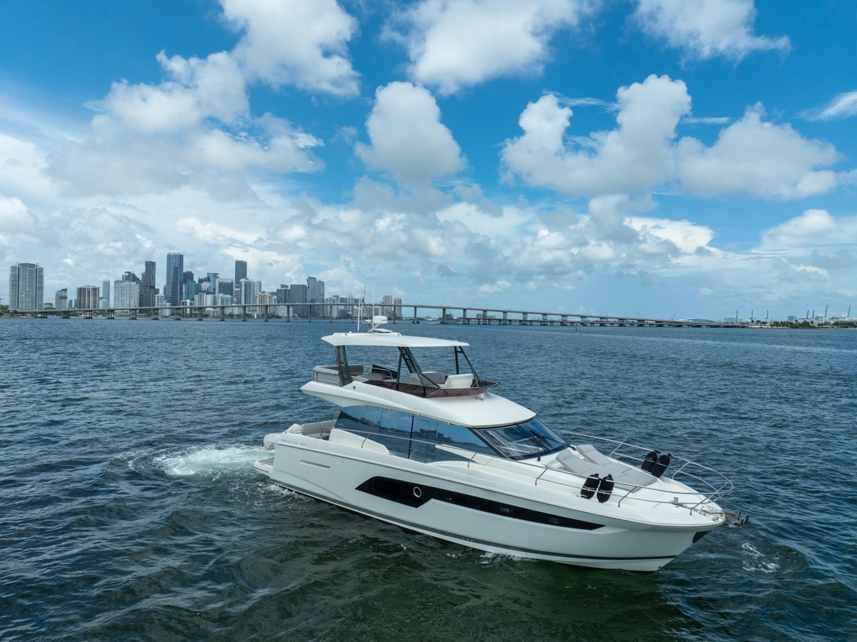 2023 Prestige 520 - Sold Boat