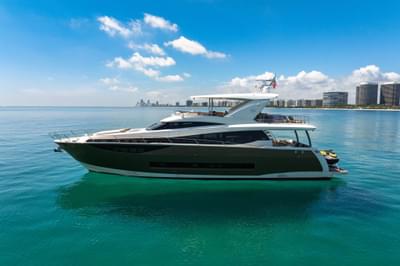 BOATZON | Prestige 750 2015