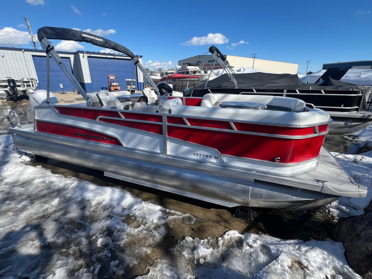 2025 Princecraft Vectra 23 RL - Sold Boat