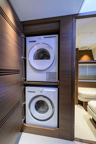 BOATZON | Princess S72 2026