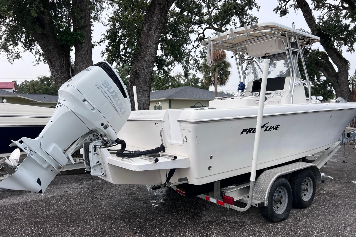 2004 Pro-Line 25 Sport - Sold Boat