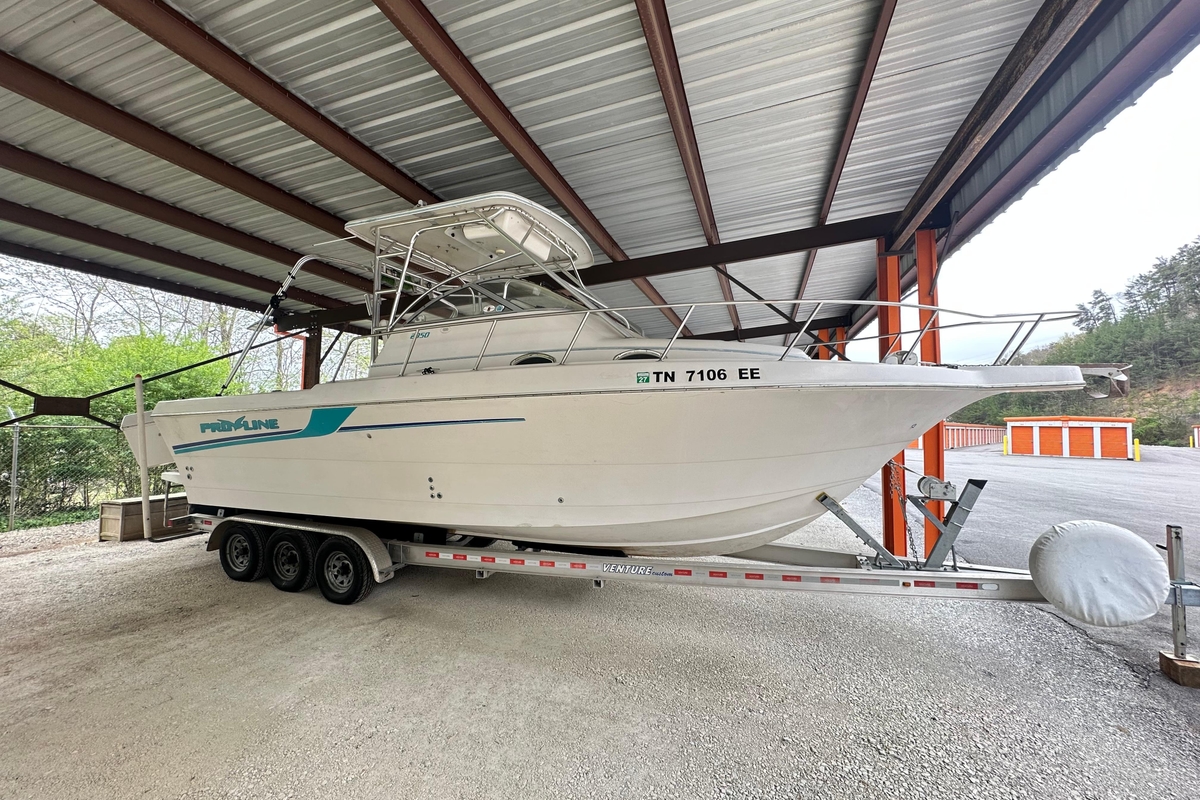 1998 Pro-Line 2950 Mid Cabin - Sold Boat