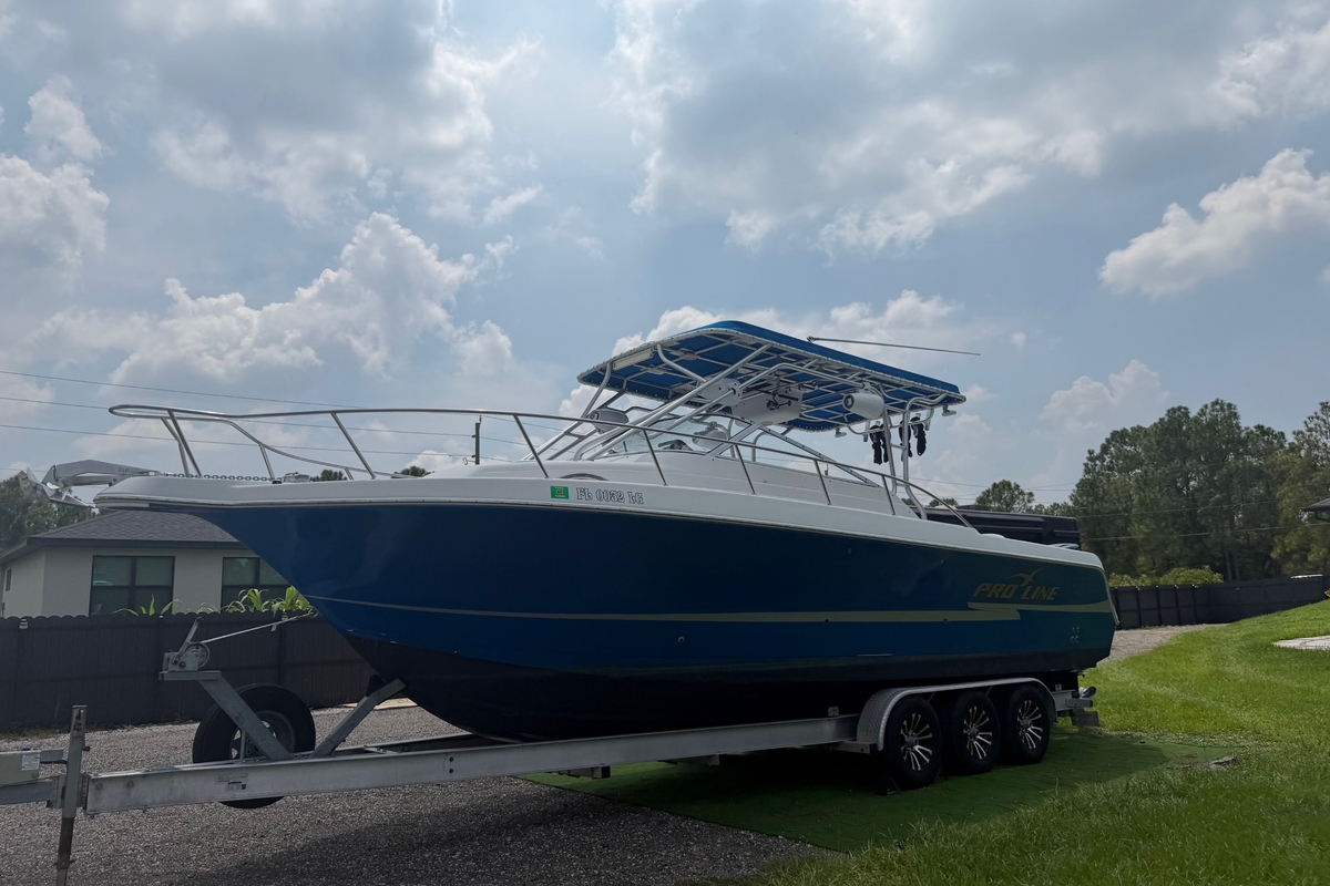 2000 Pro-Line 32 Express - Sold Boat