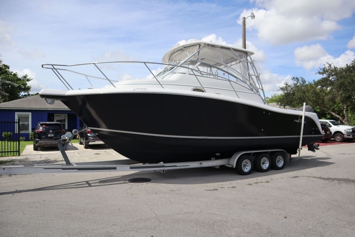 2007 Pro-Line 32 Express - Sold Boat
