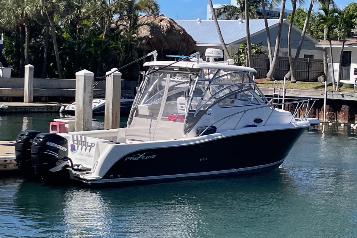 2008 Pro-Line 32 Express - Sold Boat