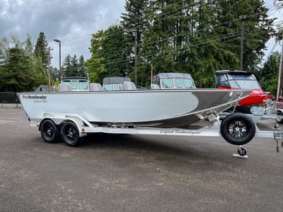 BOATZON | Pro-Steelheader 21X84 Guide Model 2027