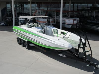 BOATZON | PURE PLATINUM BOATS 28 MAGIC DECKBOAT 2027