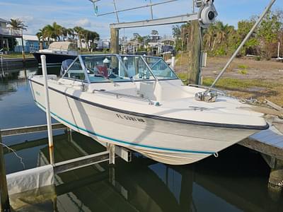BOATZON | Pursuit 2150 DC 1994