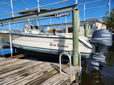 BOATZON | Pursuit 2470 Center Console 2004