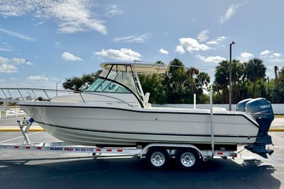 BOATZON | Pursuit 2470 Walkaround 1999