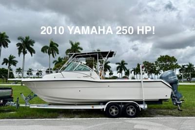 BOATZON | Pursuit 2470 Walkaround 2001