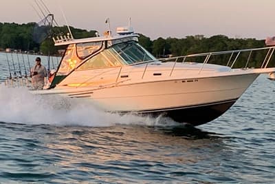BOATZON | Pursuit 3000 Express 2000