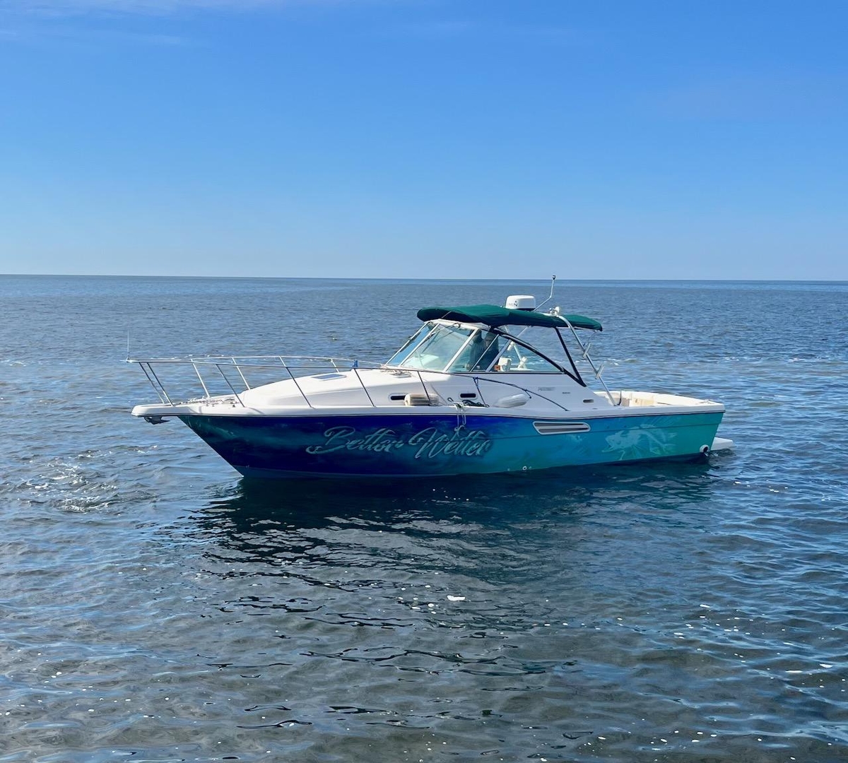 2000 Pursuit 3000 Express - Sold Boat