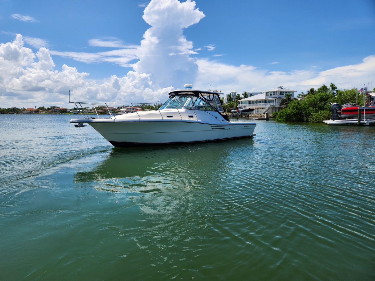 Pursuit 3000 Express 2003