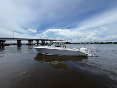 BOATZON | Pursuit 306 DC 2025