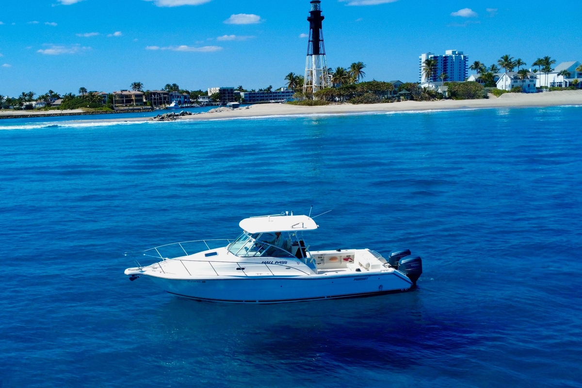 2004 Pursuit 3070 Offshore - Sold Boat