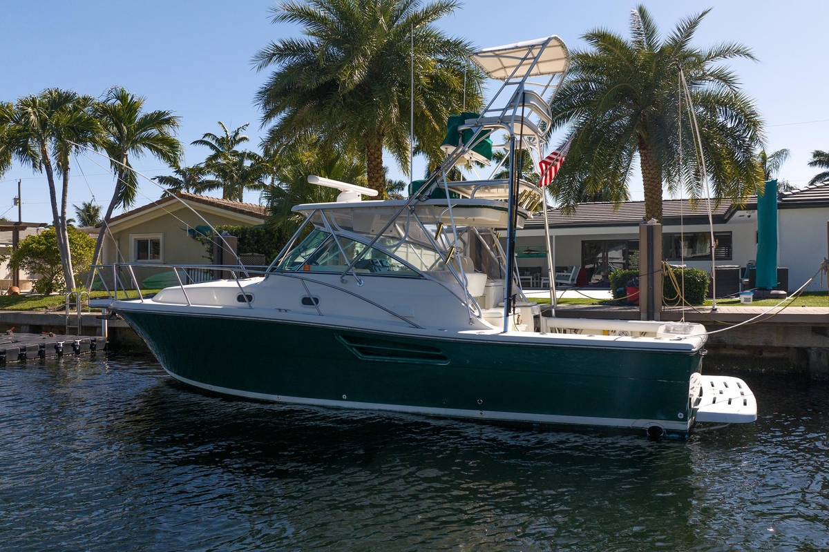 2000 Pursuit 3400 Express - Sold Boat