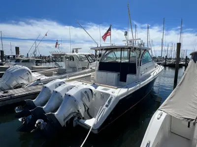 BOATZON | Pursuit 385 Offshore 2020