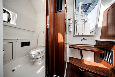 BOATZON | Pursuit 428 SPORT CONSOLE 2024