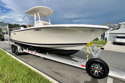 BOATZON | Pursuit C 238 Center Console 2017