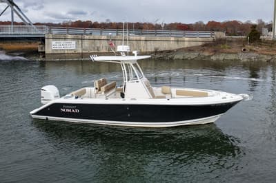 BOATZON | Pursuit C 238 Center Console 2021