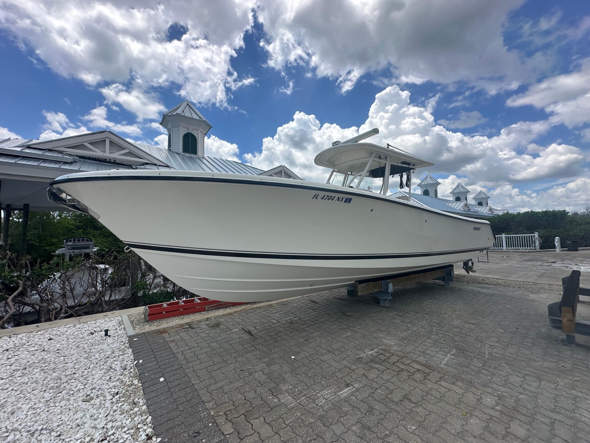 2009 Pursuit C 310 Center Console - Sold Boat