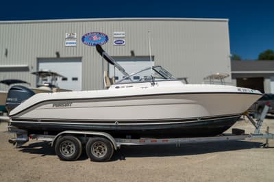 BOATZON | Pursuit DC 235 Dual Console 2015