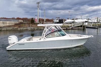 BOATZON | Pursuit DC 246 Dual Console 2024