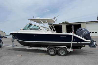 BOATZON | Pursuit DC 266 Dual Console 2020