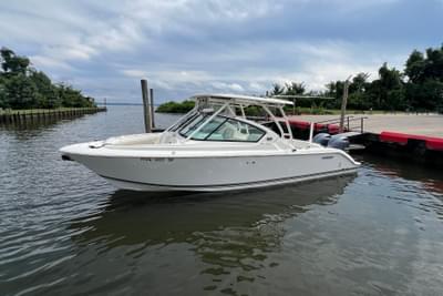 BOATZON | Pursuit DC 266 Dual Console 2021
