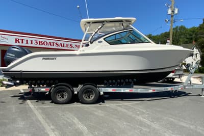 BOATZON | Pursuit DC 266 Dual Console 2021